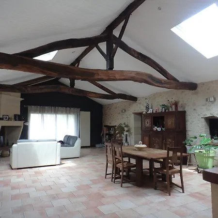Aux Vieilles Vignes Bed & Breakfast